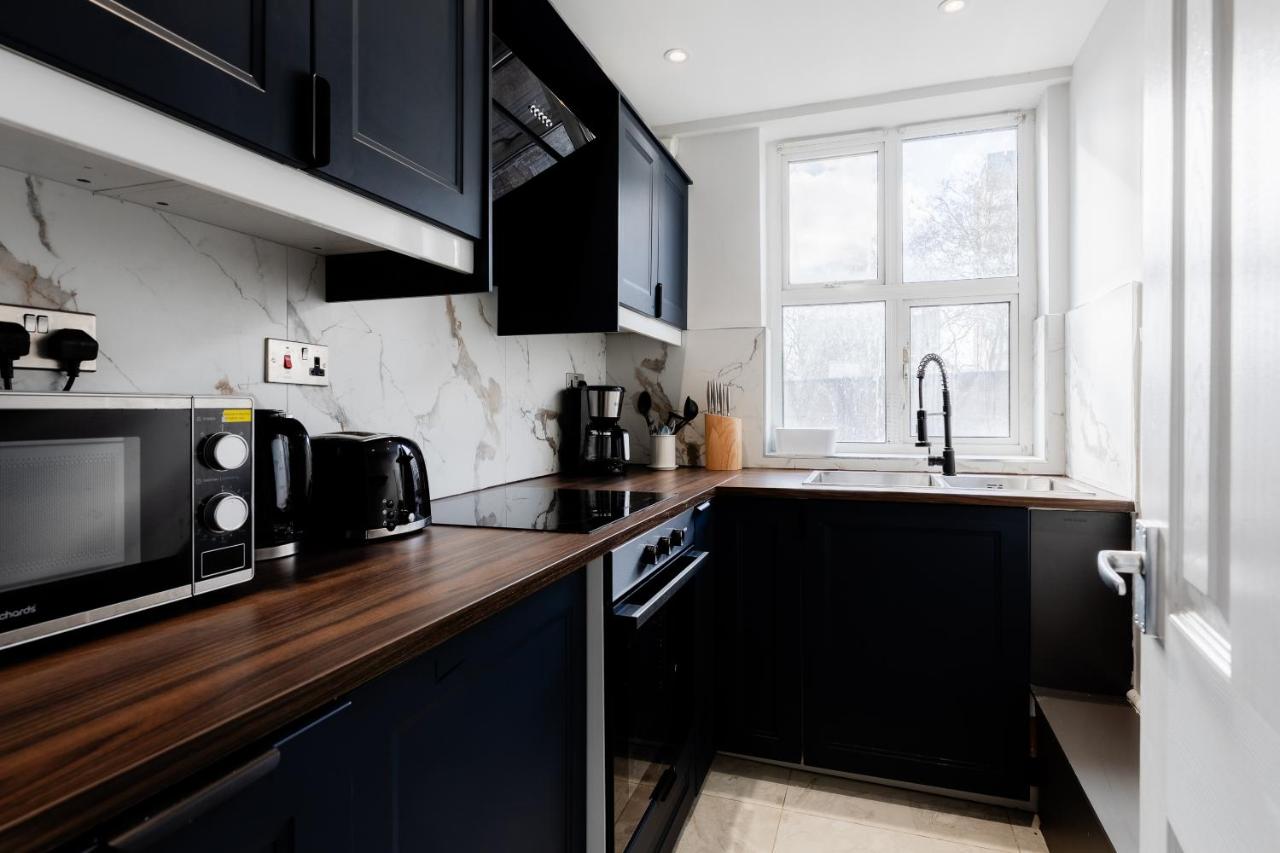 Two Bedroom Apartment near Hyde Park and Oxford Street - 3