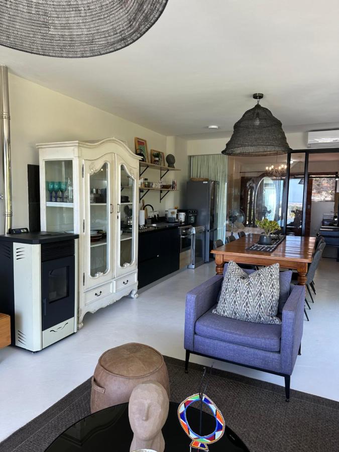 Constantia View Apartments- Luxury Self Catering - 5