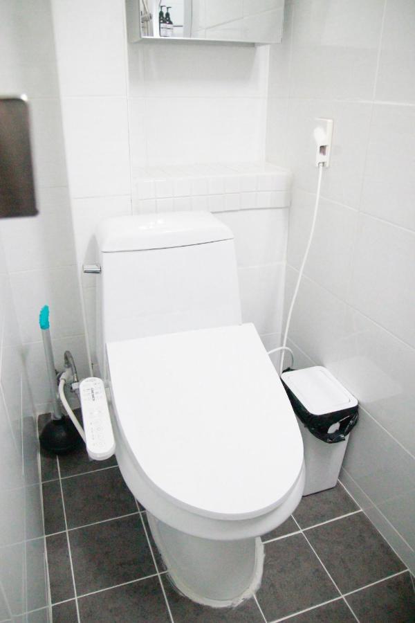 Travel Light Hanok Seoul - 2