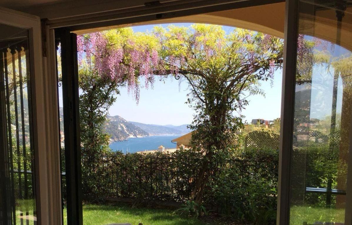 Villa Mares - sea view, free garage