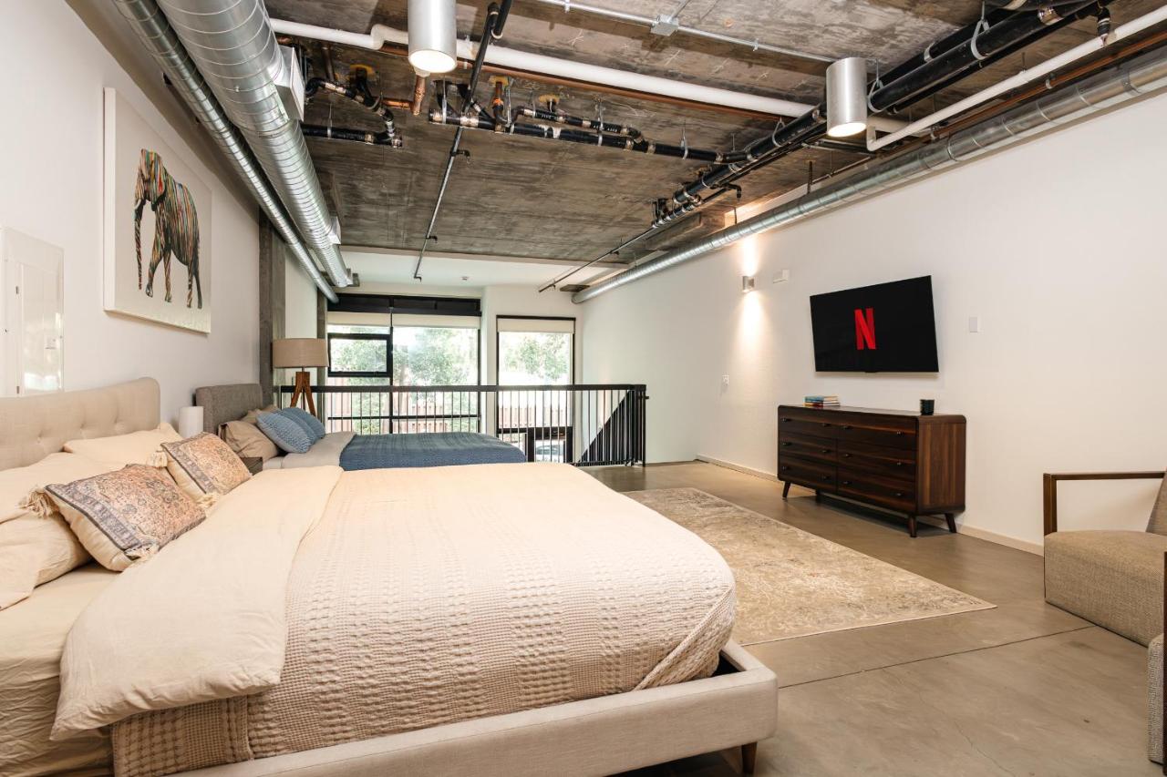 Fabulous and Spacious 2 level LOFT with Pool GyM Parking - 5