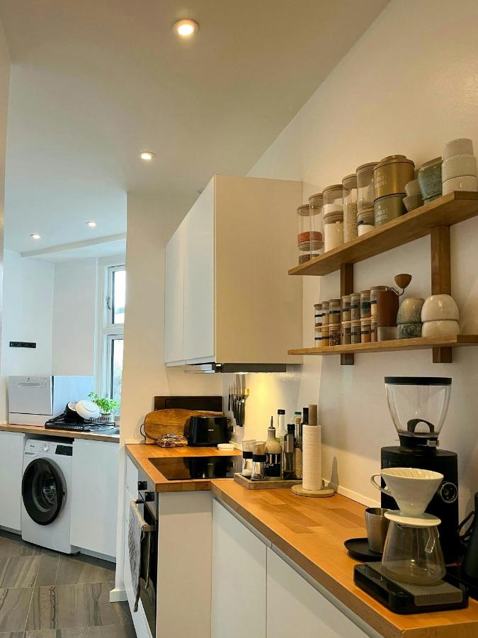 Minimalist Flat In Authentic Nordvest - 3