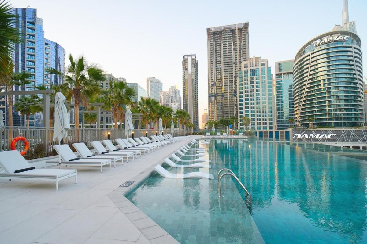 Luxury 1BR Burj Khalifa and Canal View Heart of Business Bay - 4