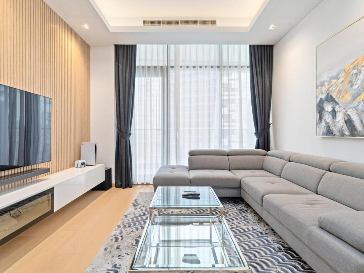 Elegant Apartment Amidst Vibrant Area With Balcony - 2