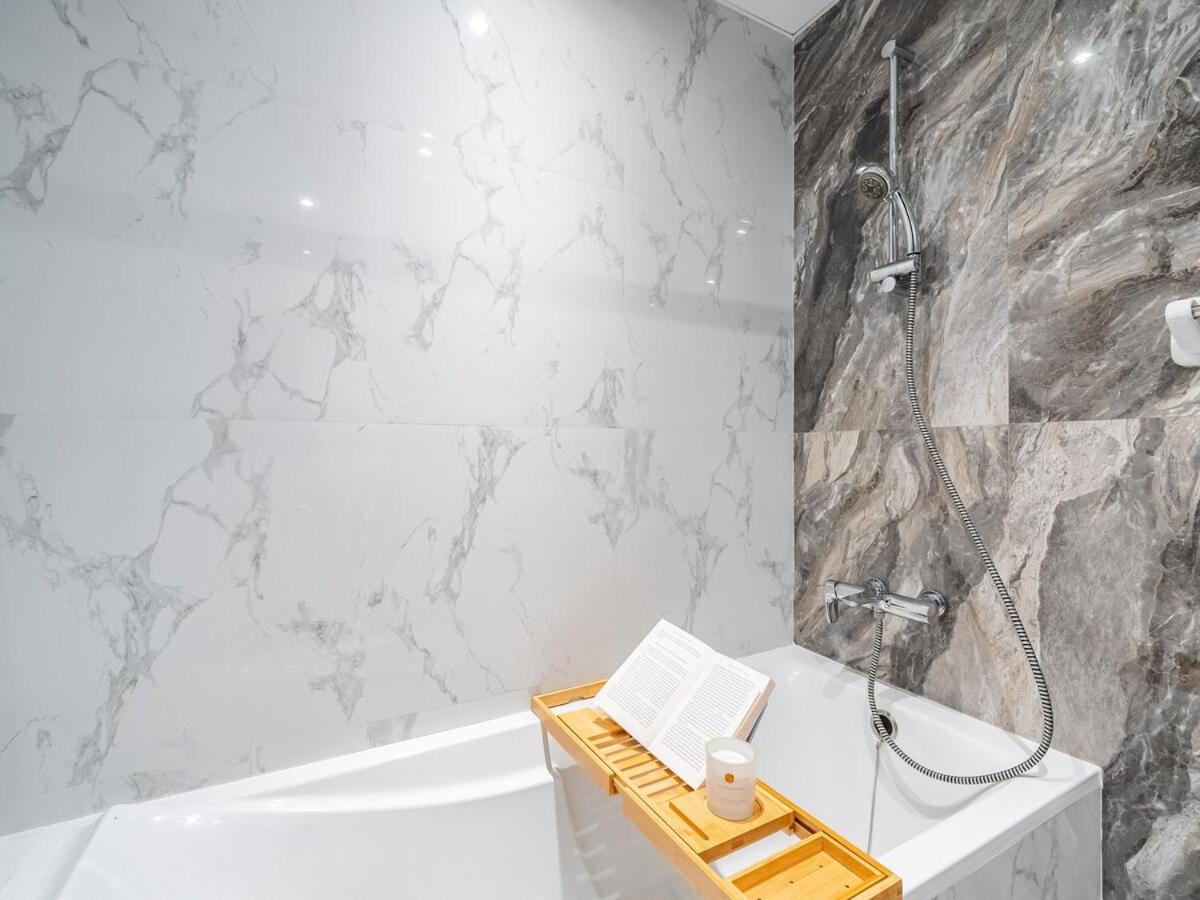 Charming Studio Escape With Unobstructed City View - 5