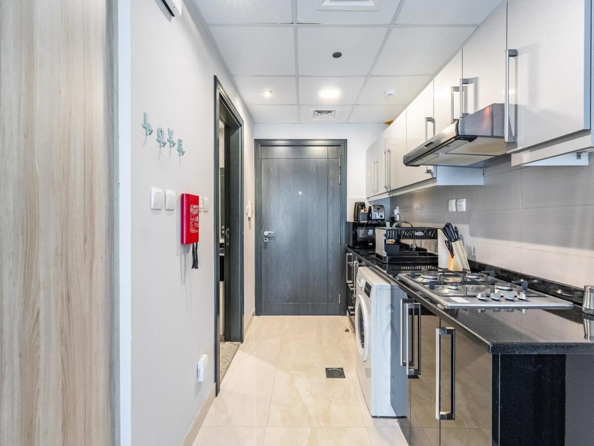 Charming Studio Escape With Unobstructed City View