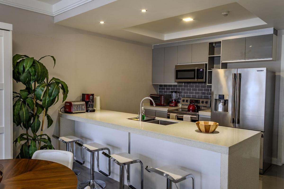 20 South Apts with pool in Kingston - 5