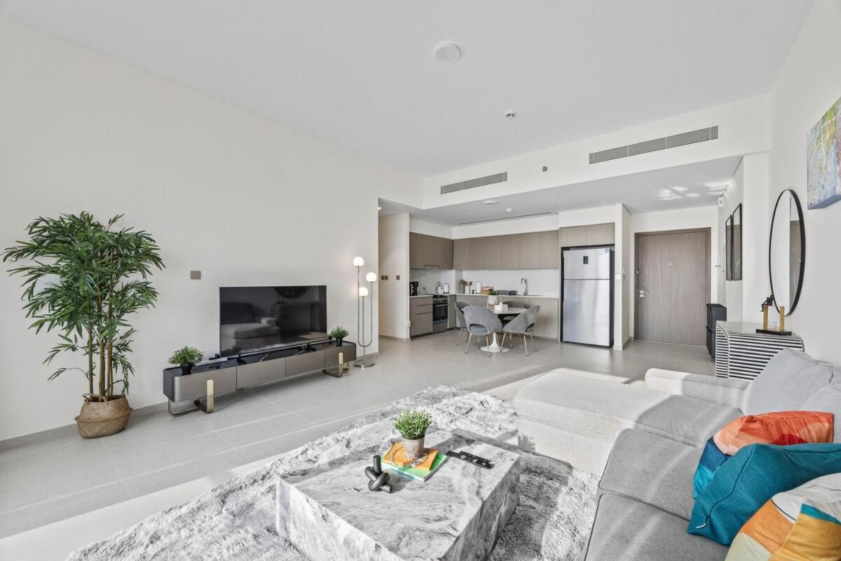 Luxury 2BR at Signature Grande - Next to Dubai Mall & Burj Khalifa