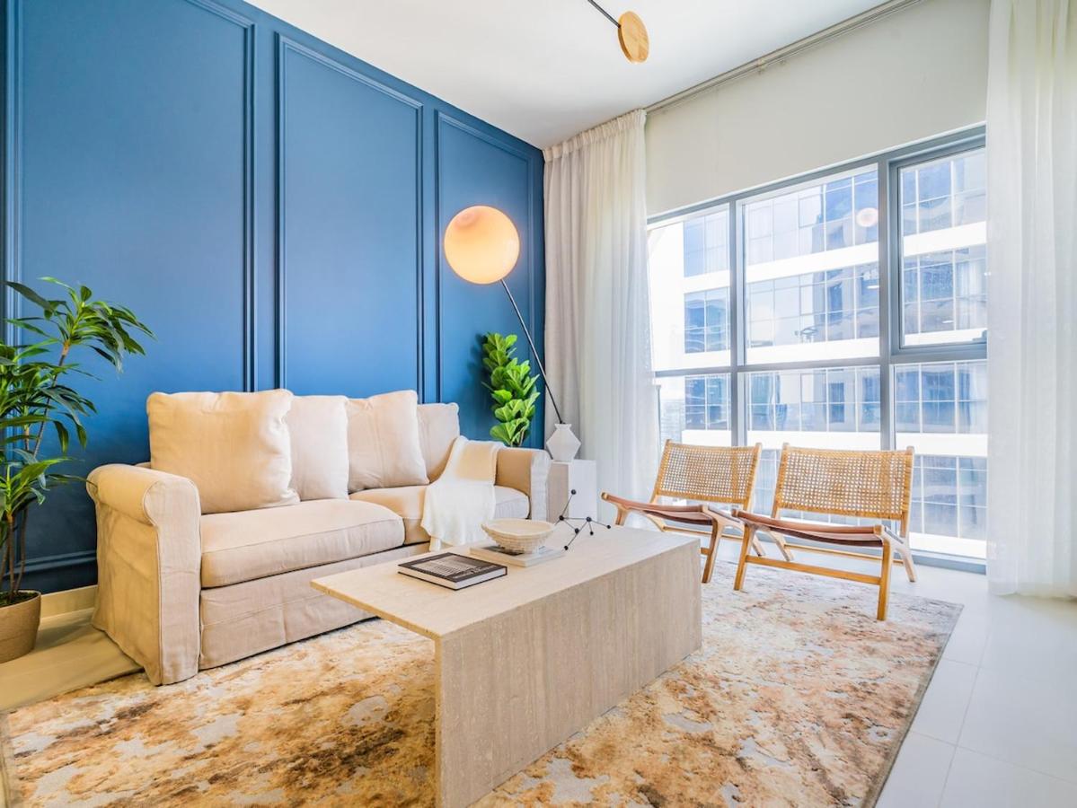 Chic Getaway with Balcony & Burj Khalifa View - 3