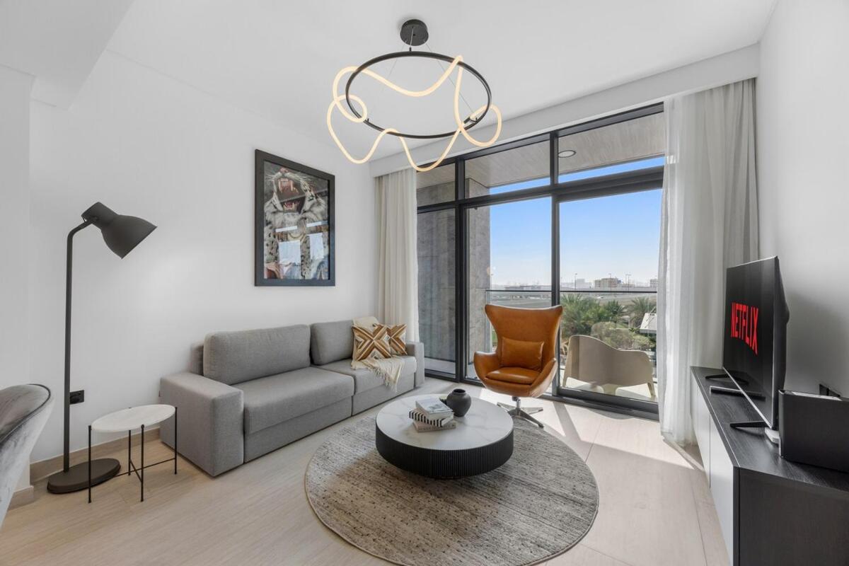 Modern Apartment w/ Balcony & Rooftop Amenities