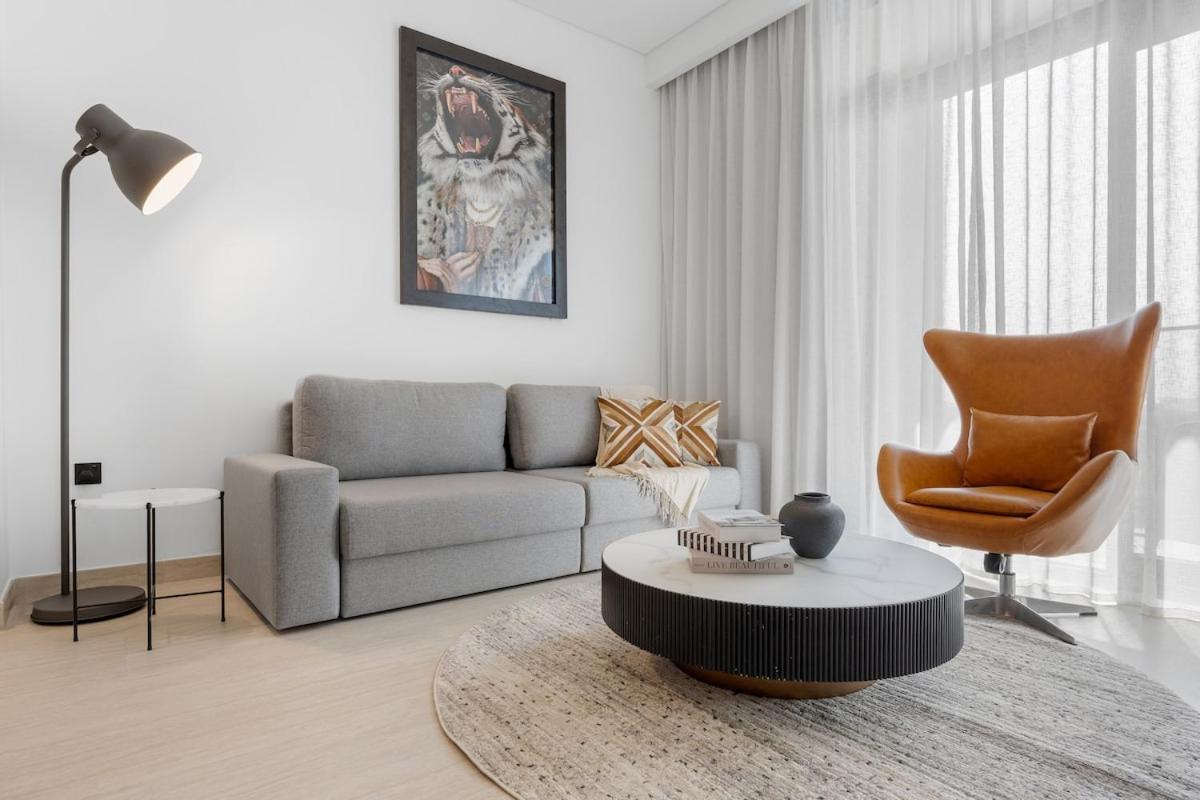 Modern Apartment w/ Balcony & Rooftop Amenities - 4