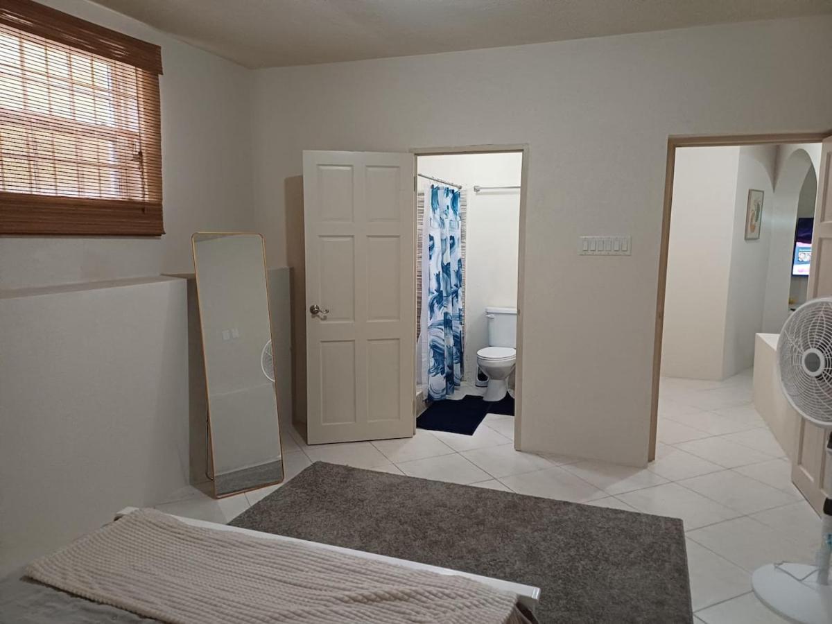 Cozy holiday flat near Crystal Cove beach - 2