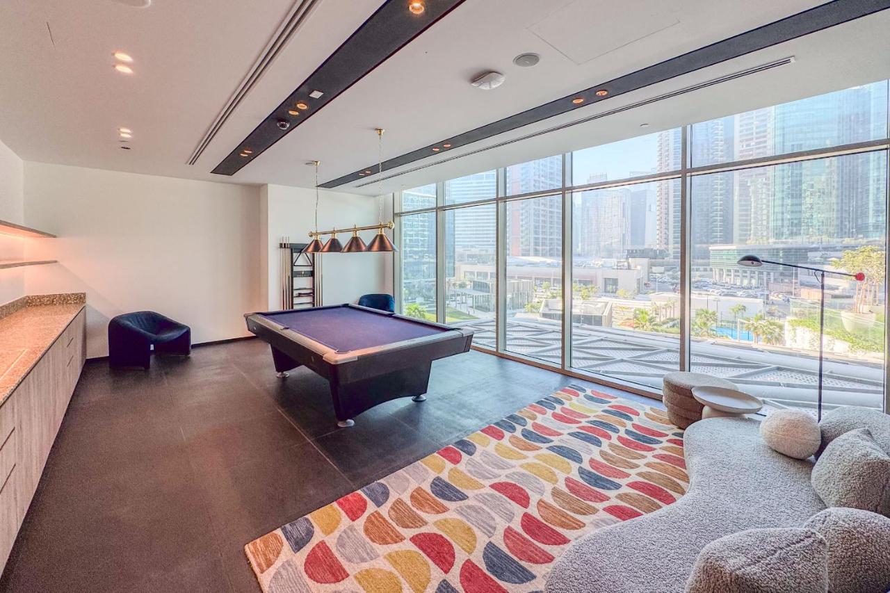 Refined Urban Studio Escape with Burj Khalifa View - 2