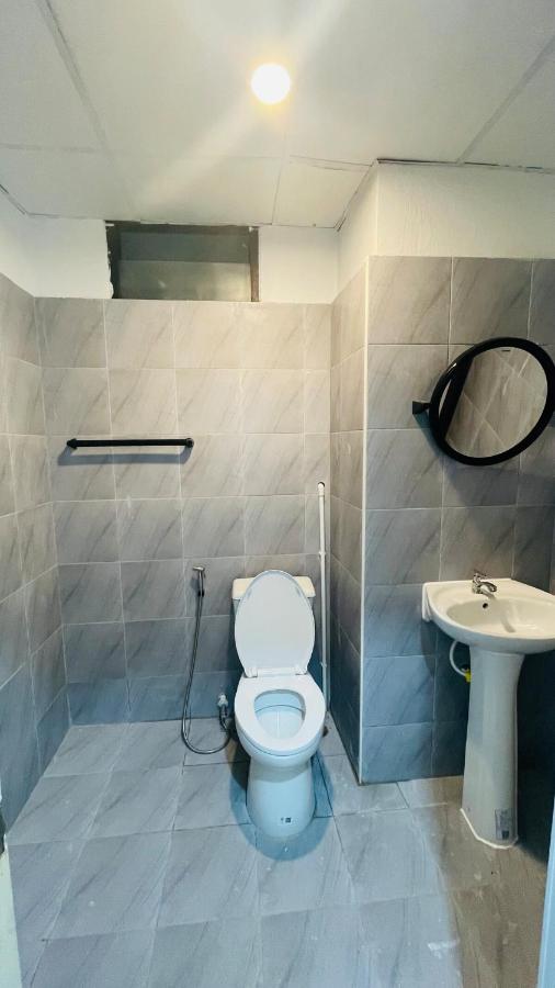 Very budget 1 bedroom for sleep and a lot of space to stay - 2