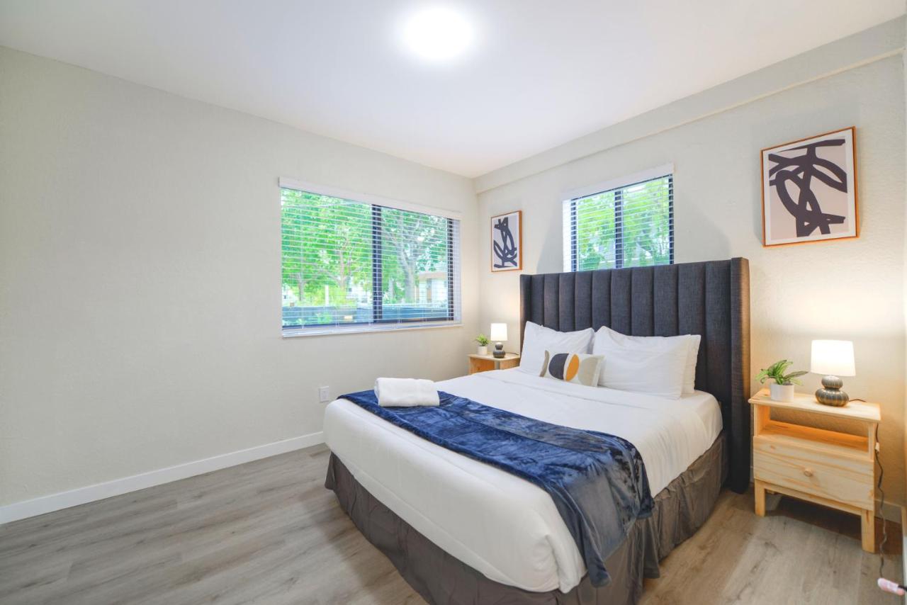 Apt w Free Parking In Prime Location Calle Ocho - 2