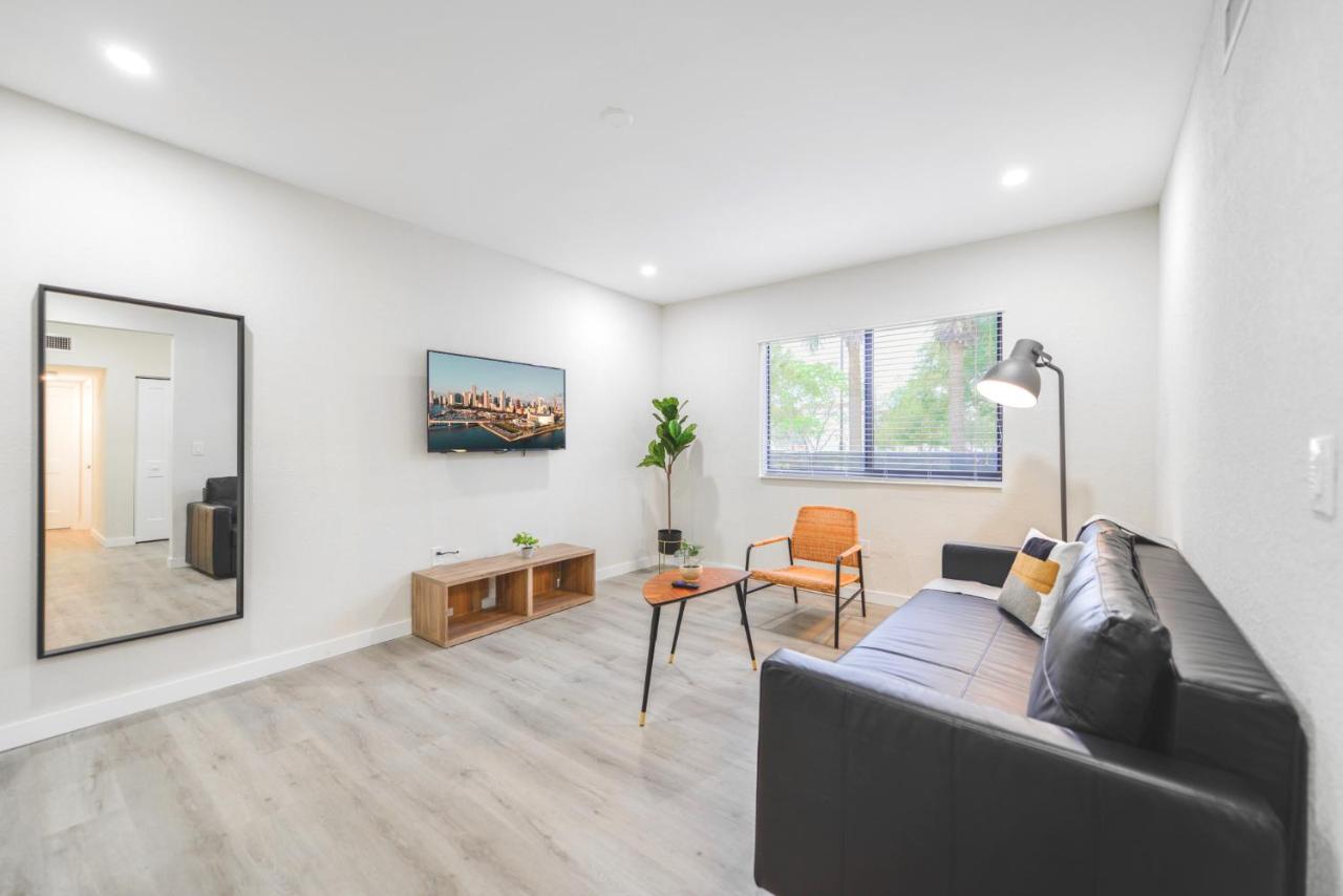 Apt w Free Parking In Prime Location Calle Ocho - 5