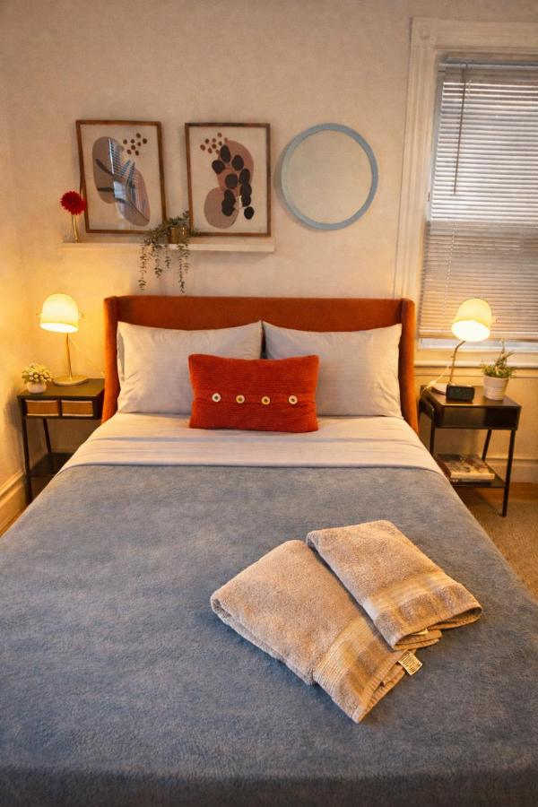 Superior Queen Bed & Fulton Bed