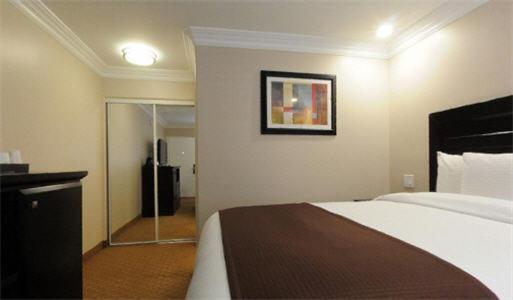 Raincross Hotel Riverside — photo 11