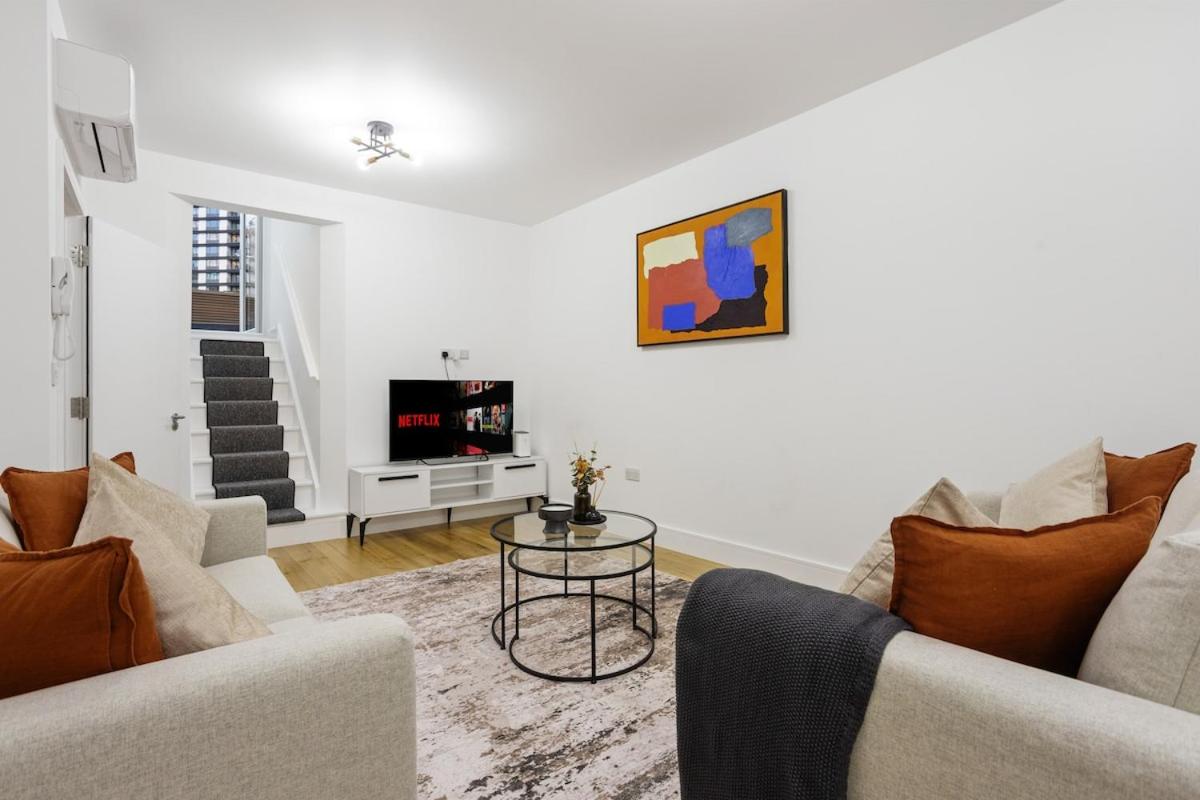 Central Camden Gem with Patio - 5