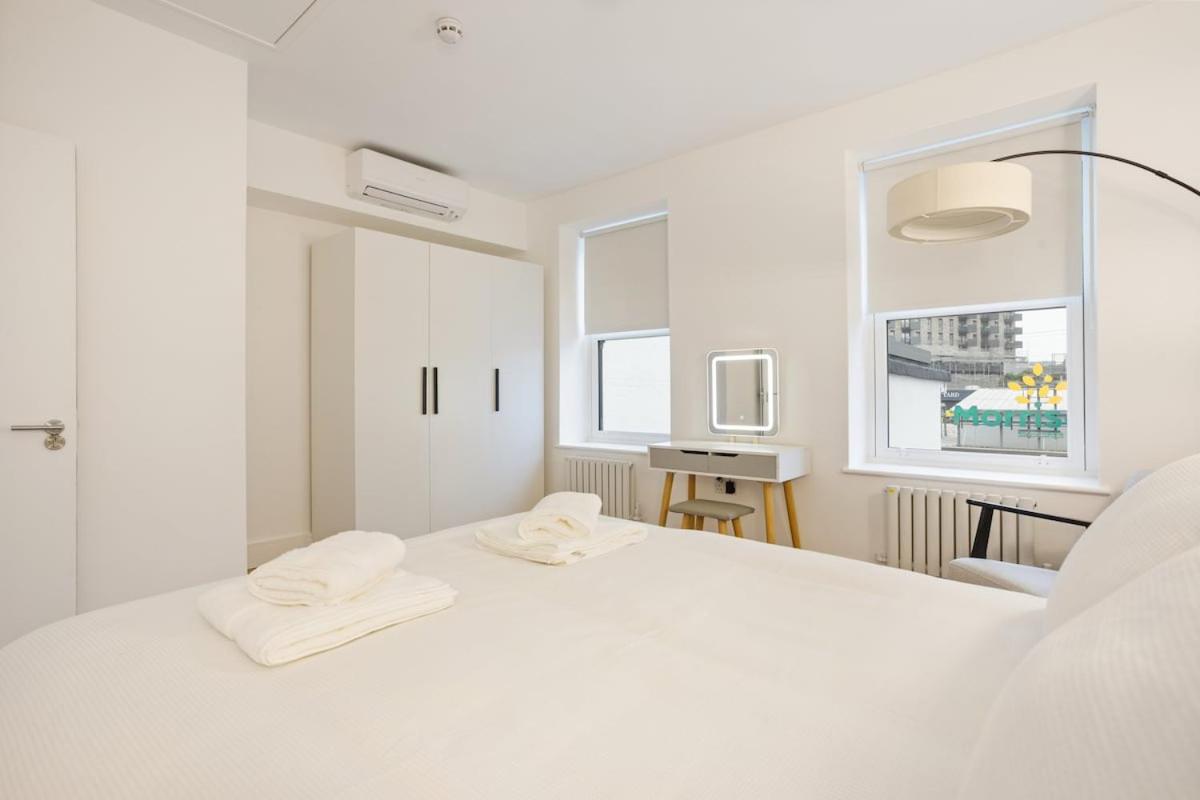 Central Camden Gem with Patio - 2