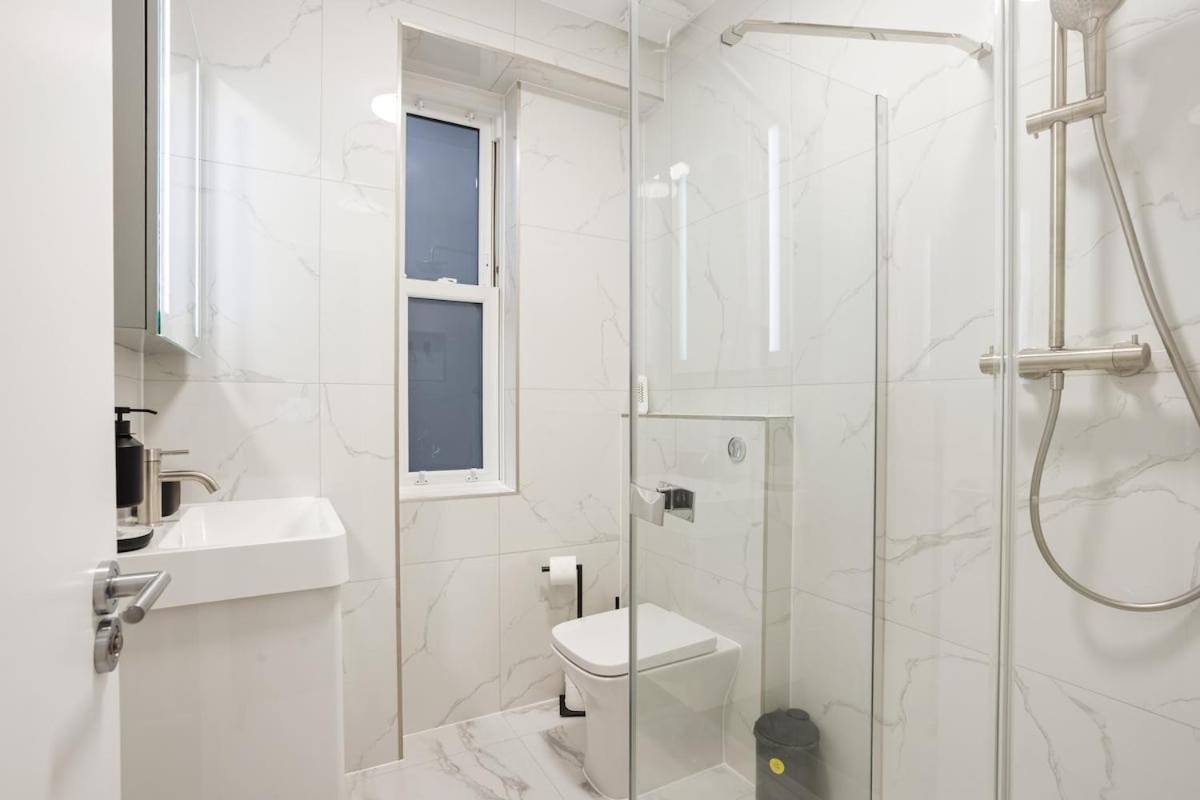 Central Camden Gem with Patio - 3