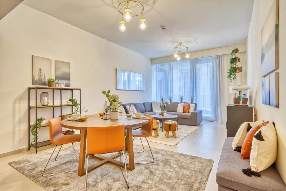 Incredible Views From This Classy Apt With Terrace