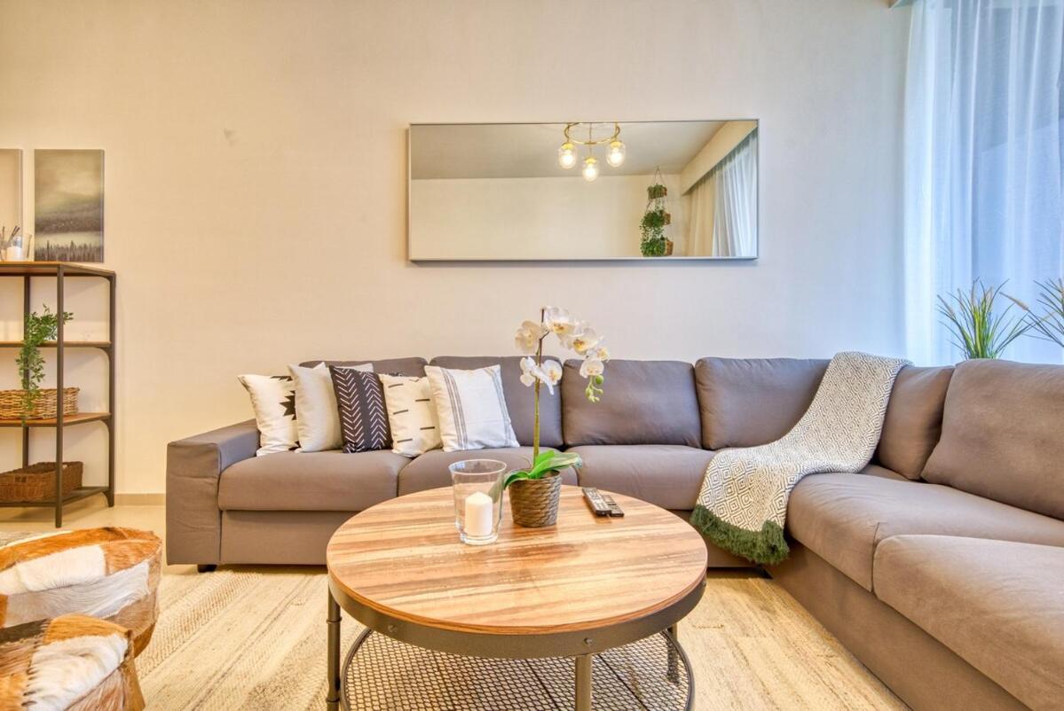 Incredible Views From This Classy Apt With Terrace - 4