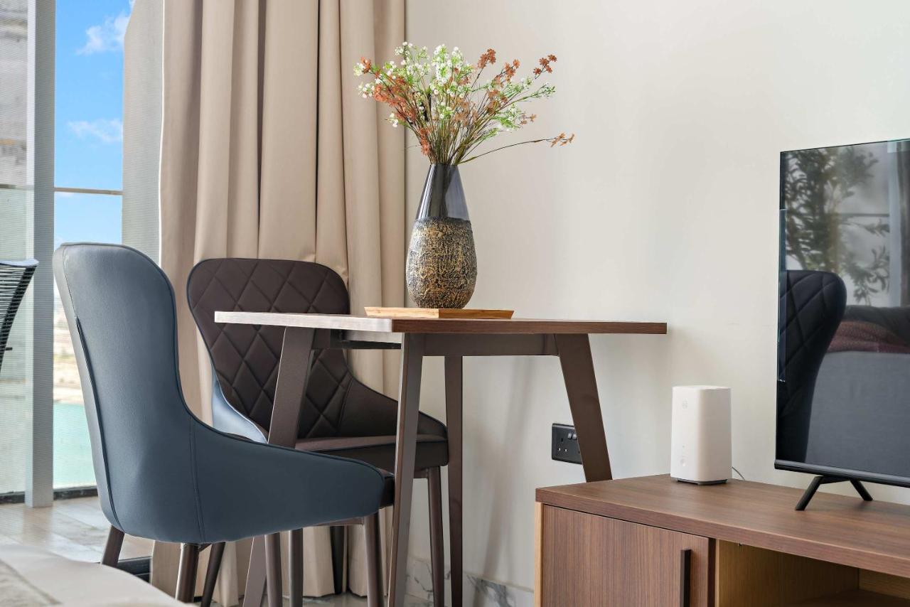 Silkhaus Vacation Homes Stylish Studio with Balcony 2 Min to ADGM in Al Maryah Vista - 4