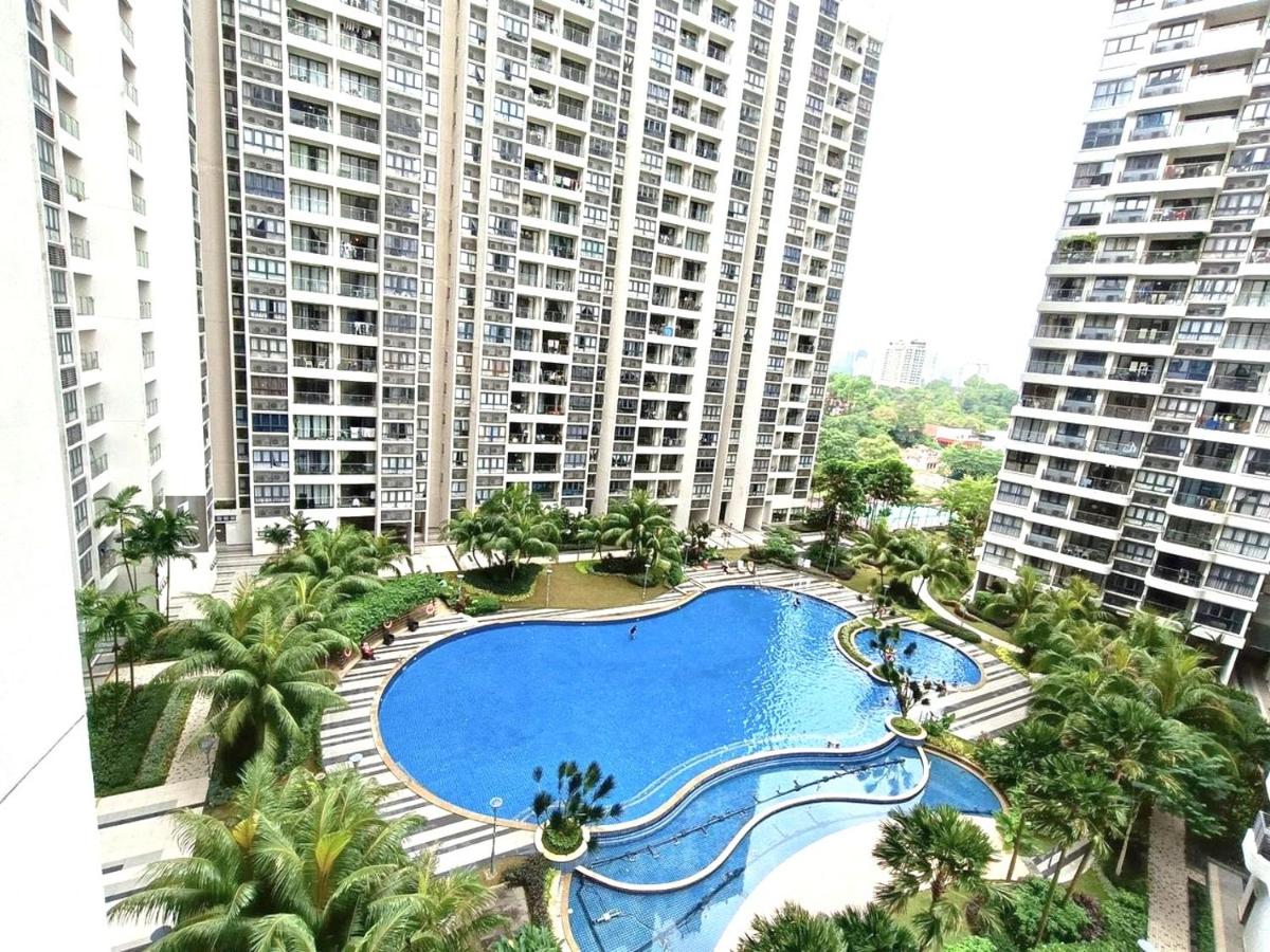 Amberside Country Garden Danga Bay - 3