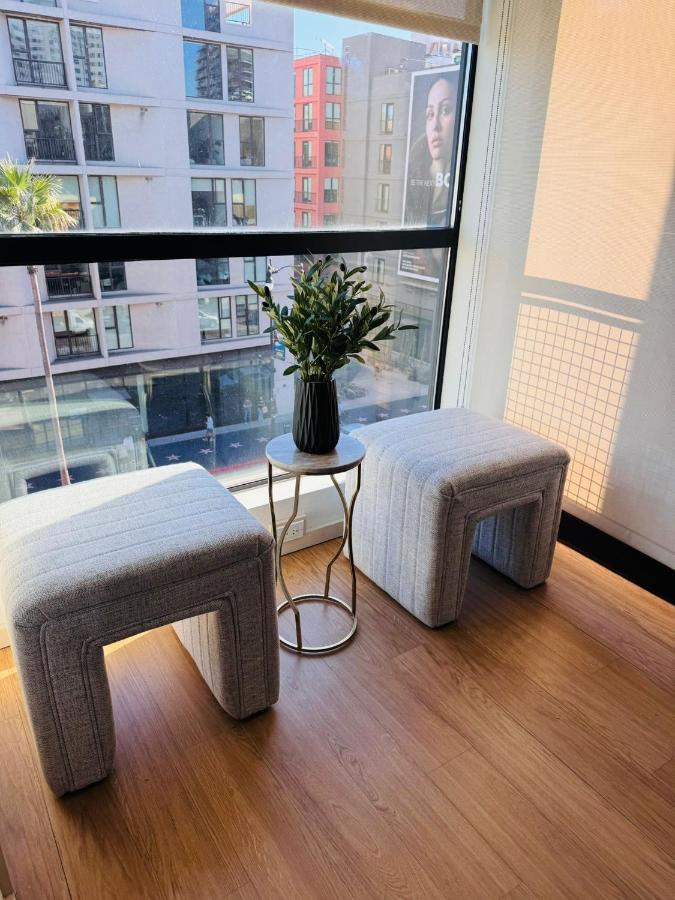 The Greatest Location in Hollywood FREE Parking - 5