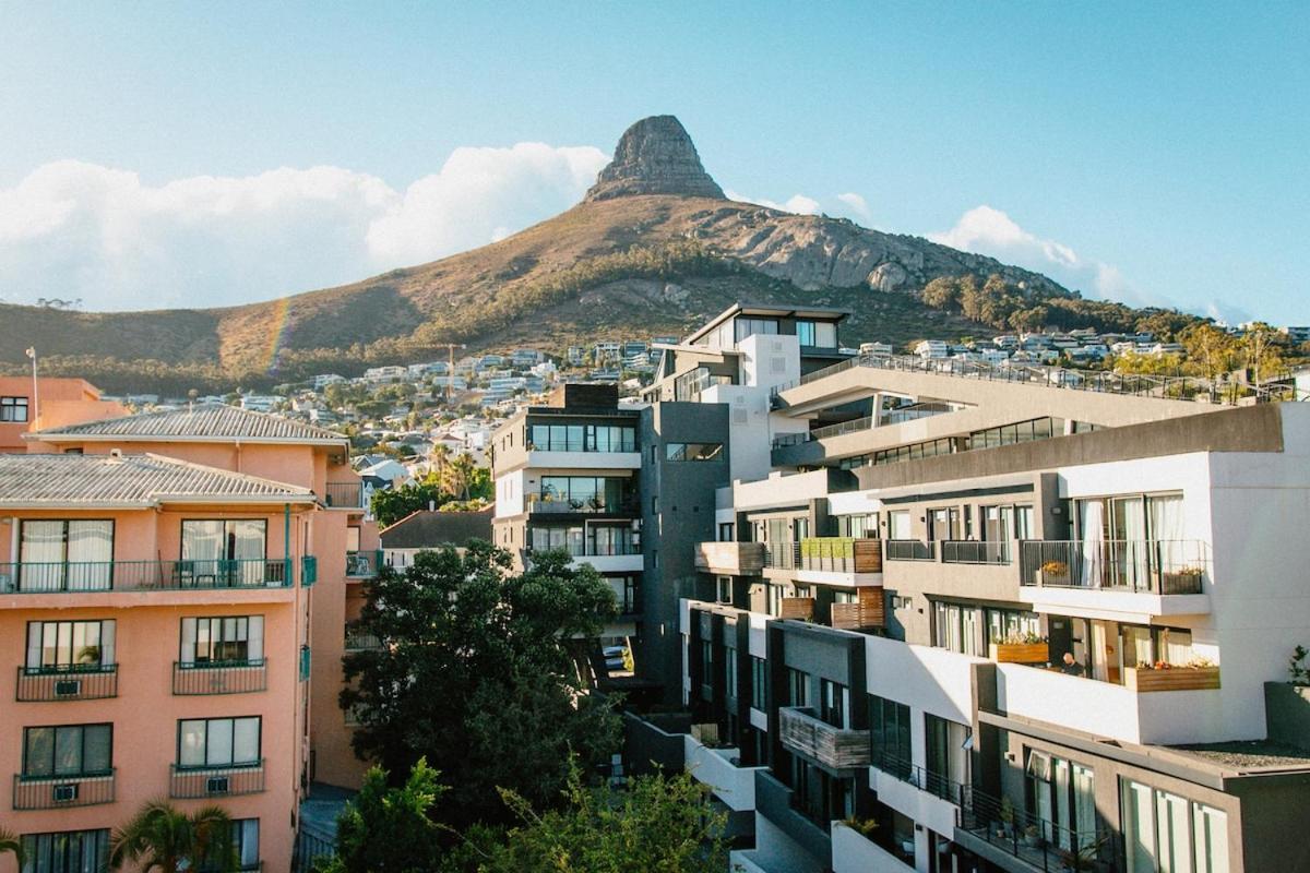 Stylish Sea Point Studio with Lion's Head Views