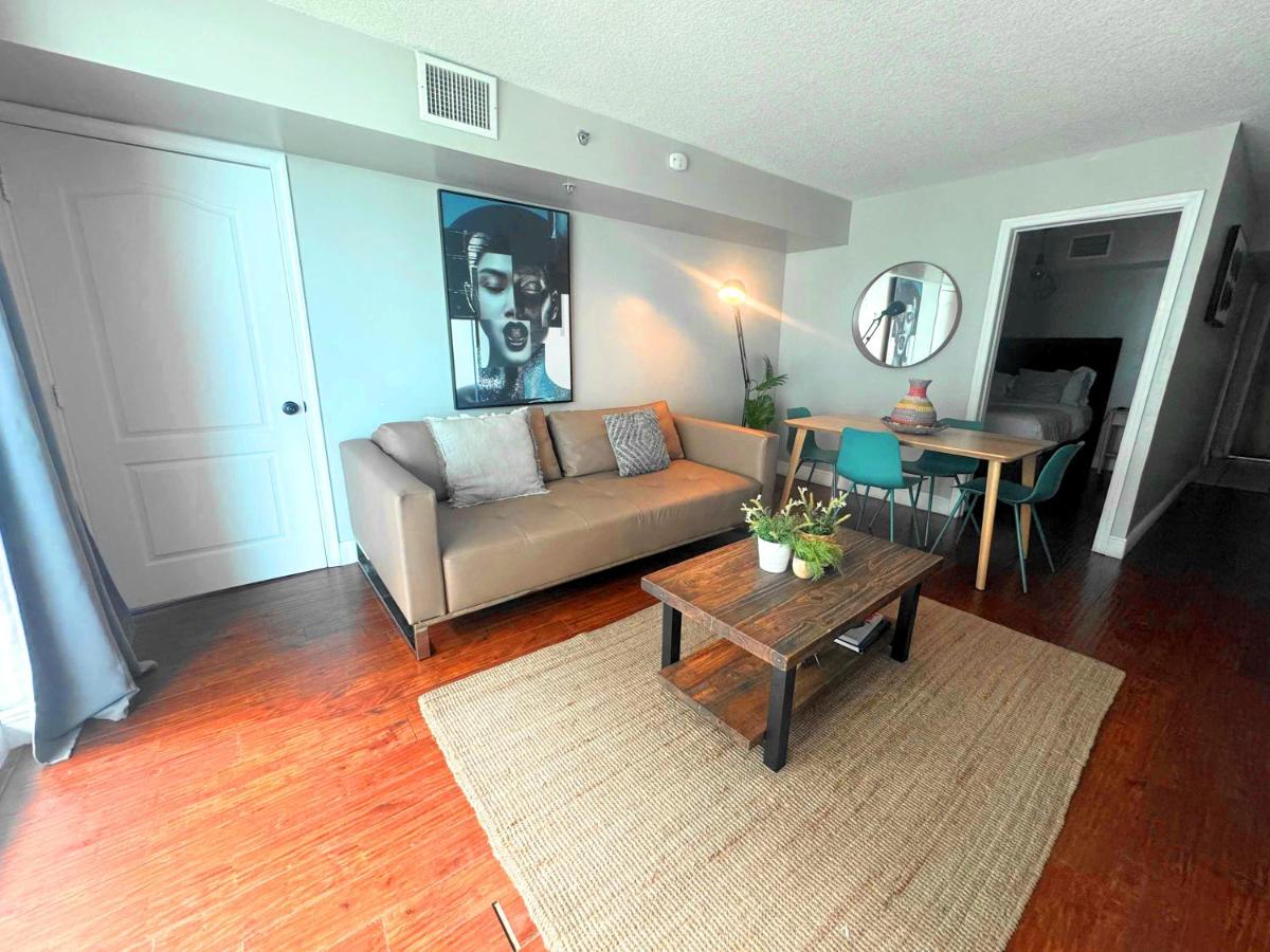 Brickell's Best Location W Free Parking - 2