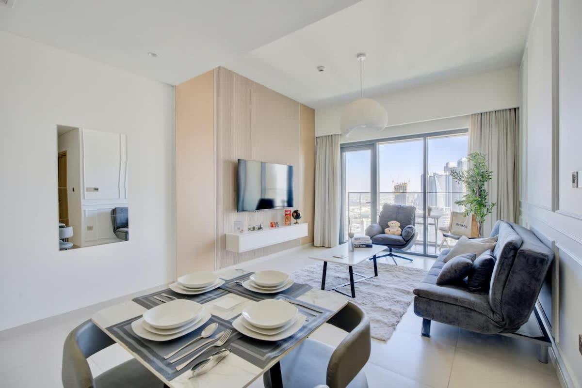 Rentico l Luxury 1BR Downtown Canal & Skyline View - 4