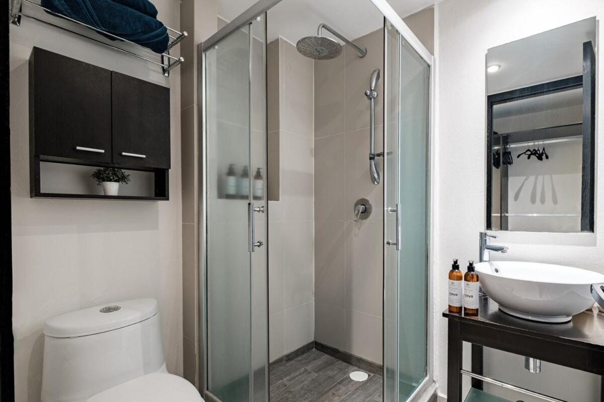 2BR Luxury Stay Mundial 2026 Skyline Views - 2