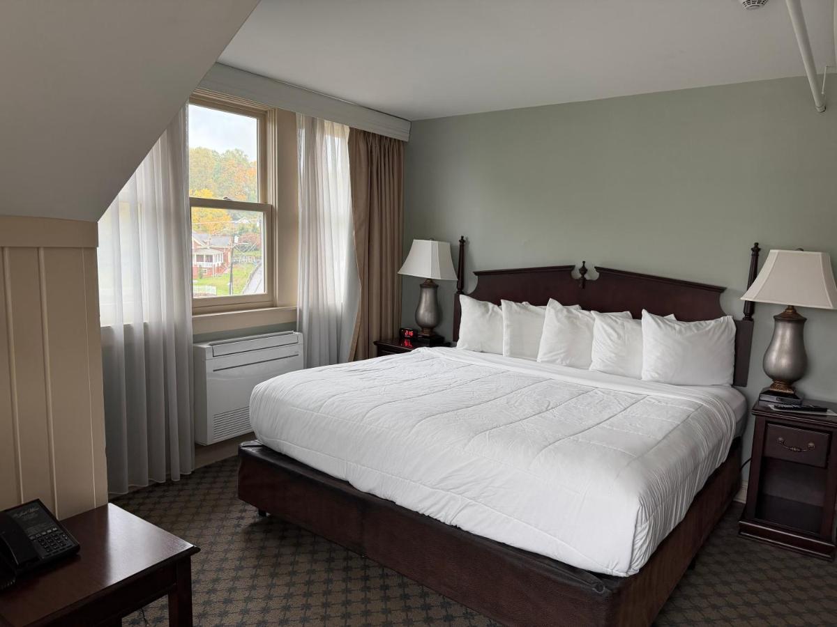 Carriage Hill Motel Inc — photo 13