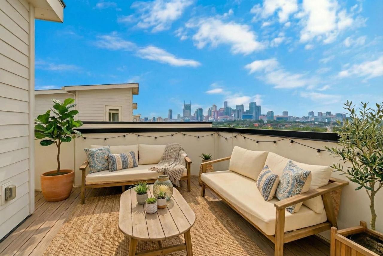 Nashville Delight - Fun Murals & Downtown Views