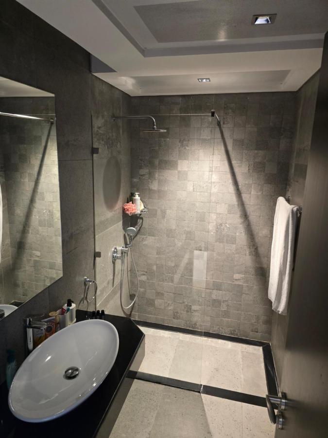 Luxurious seafront studio - 3