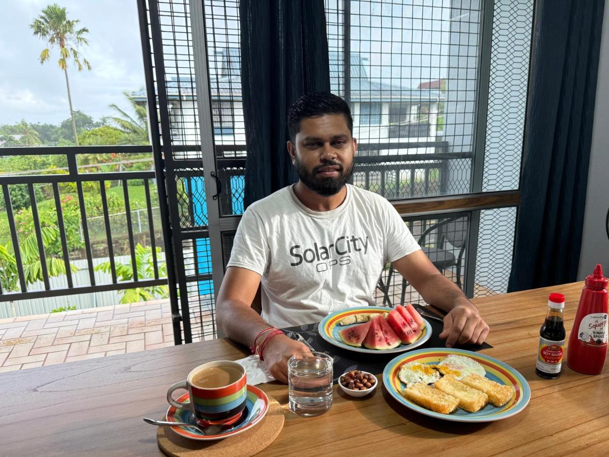 Uncle George's Free Breakfast with Seaview Balcony - 3