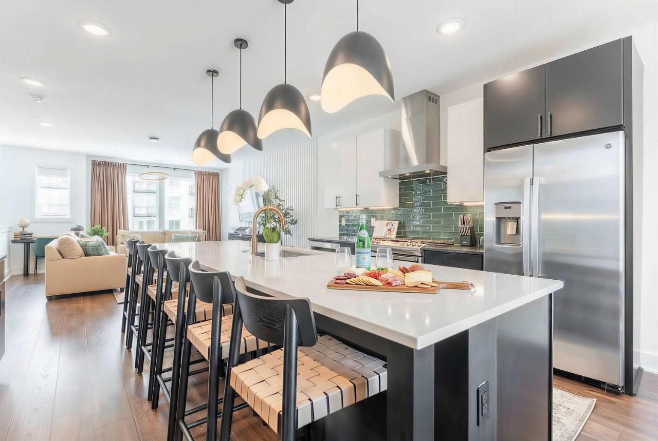 Rooftop Fire Pit & Skyline Views near Broadway - 4