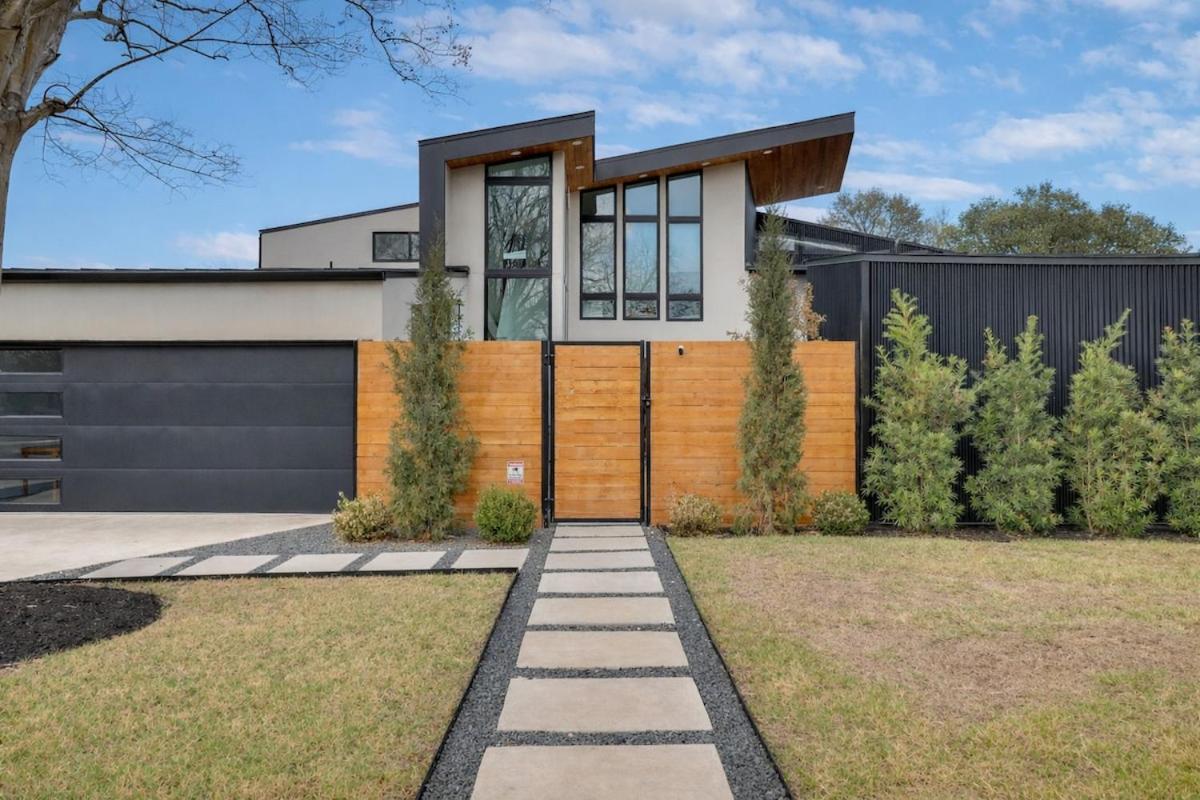 Architectural East Austin Home with Pool & Casita - 4