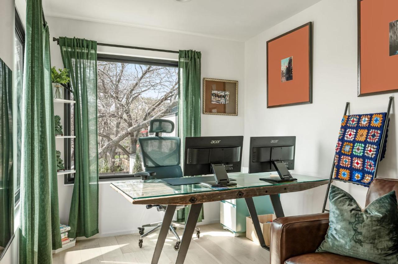 Central Austin Oasis with Pool - Sleeps 9 - 4