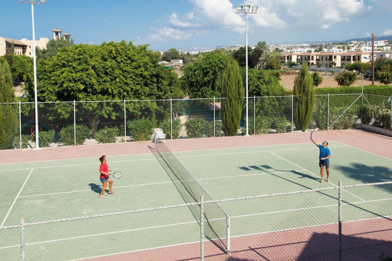 Tennis court: Kissos Hotel