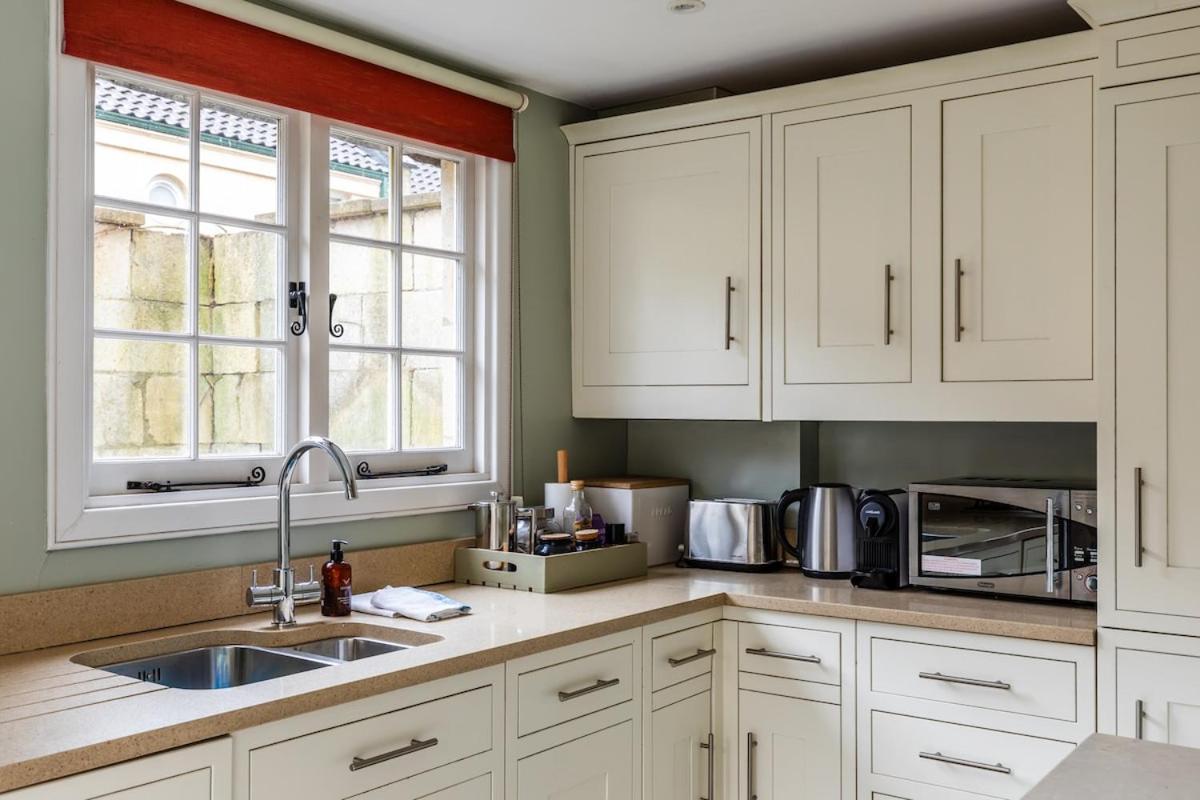 Catharine Place - Elegant Central 1-Bed Gem with Private Garden - 5
