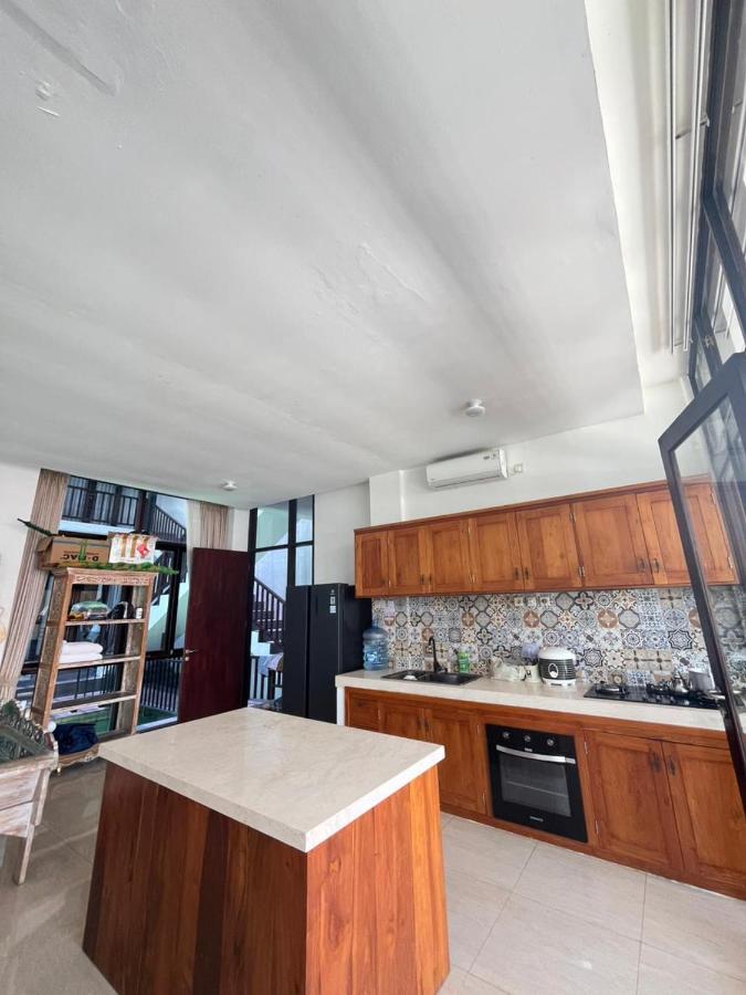 Spacious 5 Bedroom Private Pool Villa in Jimbaran, Accomodating up to 22 Guests - 5