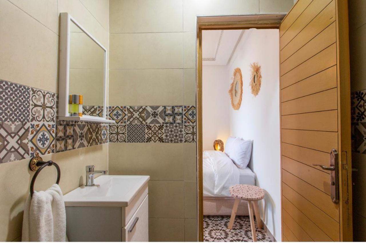 Riad Houcinewayback - 3