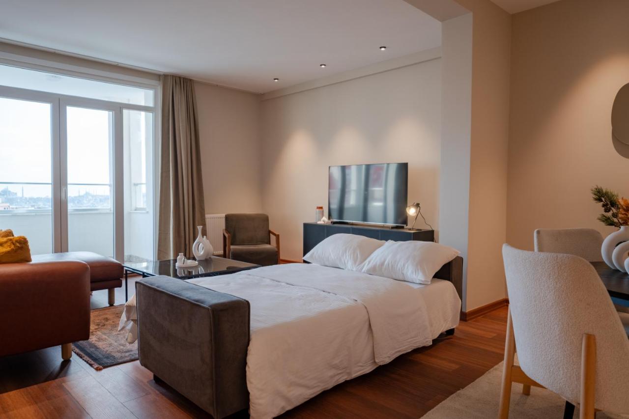 Two-Bedroom Family Suite in Managed Aparthotel - Galata Tower View with Elevator - 2