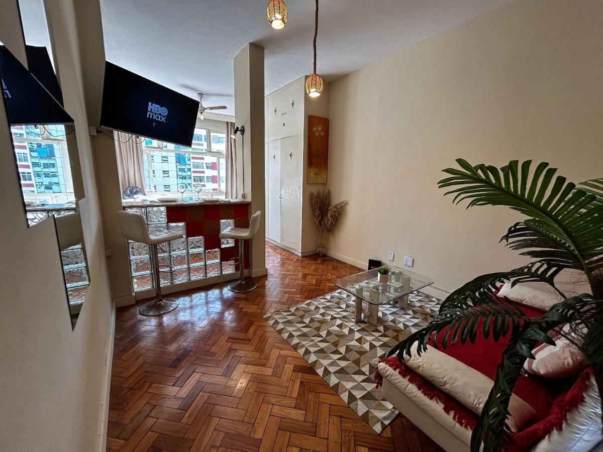 Apartamento em Copacabana com vista lateral do Mar - 3