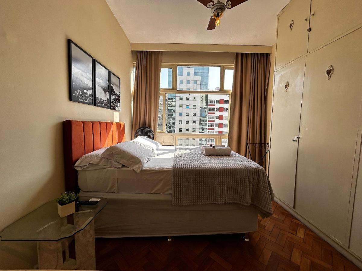 Apartamento em Copacabana com vista lateral do Mar - 4