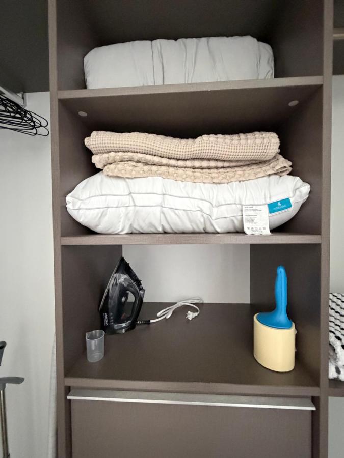 High-Floor Studio with City Views Downtown Miami - 3