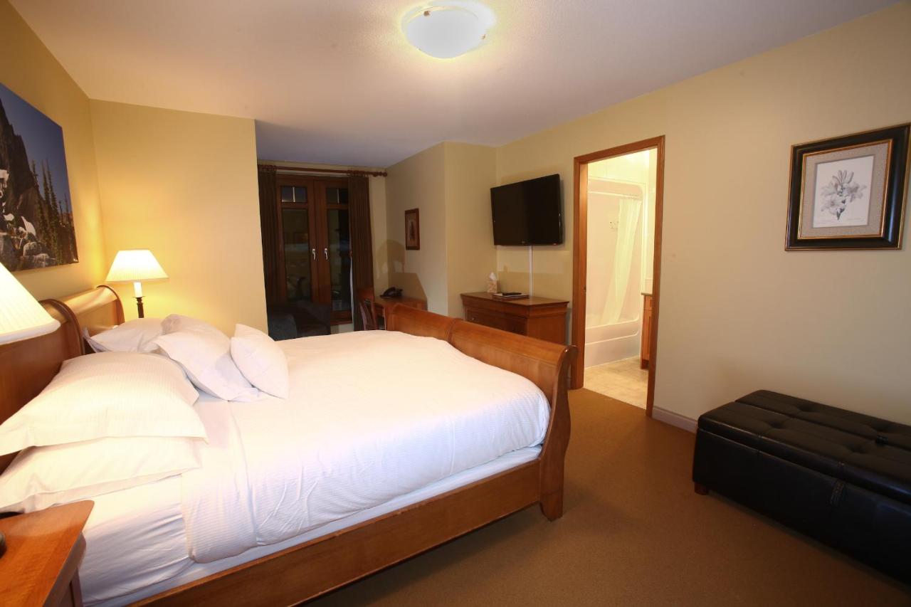 Whistler Alpine Chalet Retreat & Wellness photo